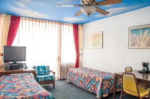 Holiday Surf Hotel Honolulu 3*,