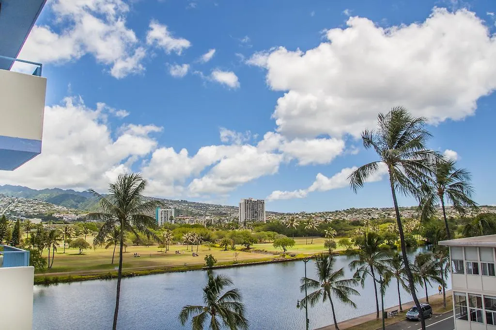 Holiday Surf Hotel Honolulu 3*,