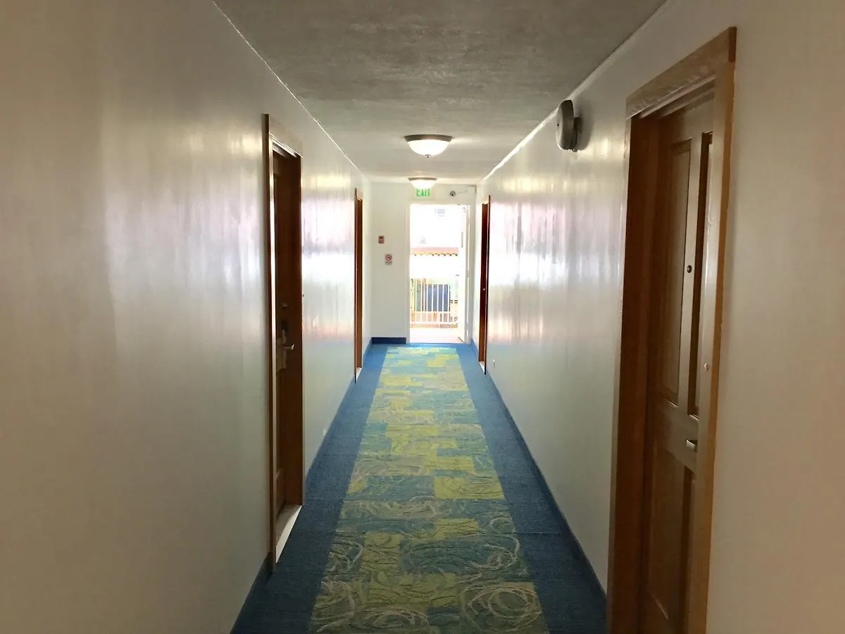 Holiday Surf Hotel Honolulu